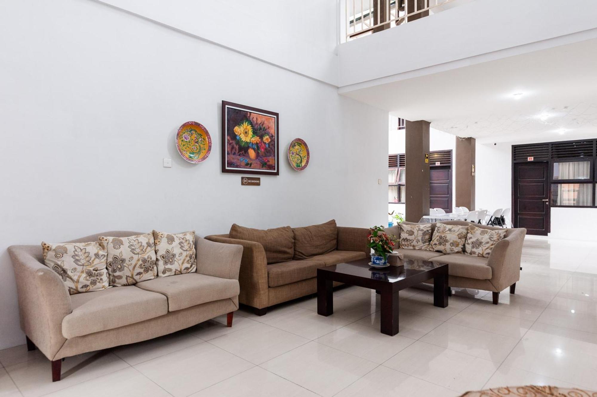 Reddoorz Syariah Near Convention Hall Hotel